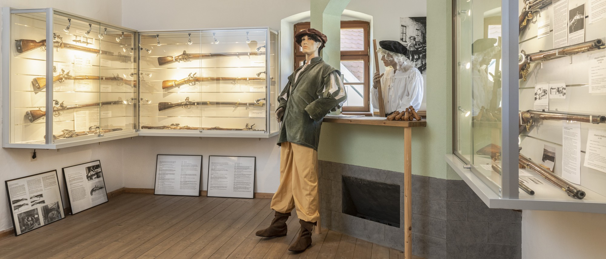 Blick in die Ausstellung zur Waffenmanufaktur Fortschau im Museum in Kemnath